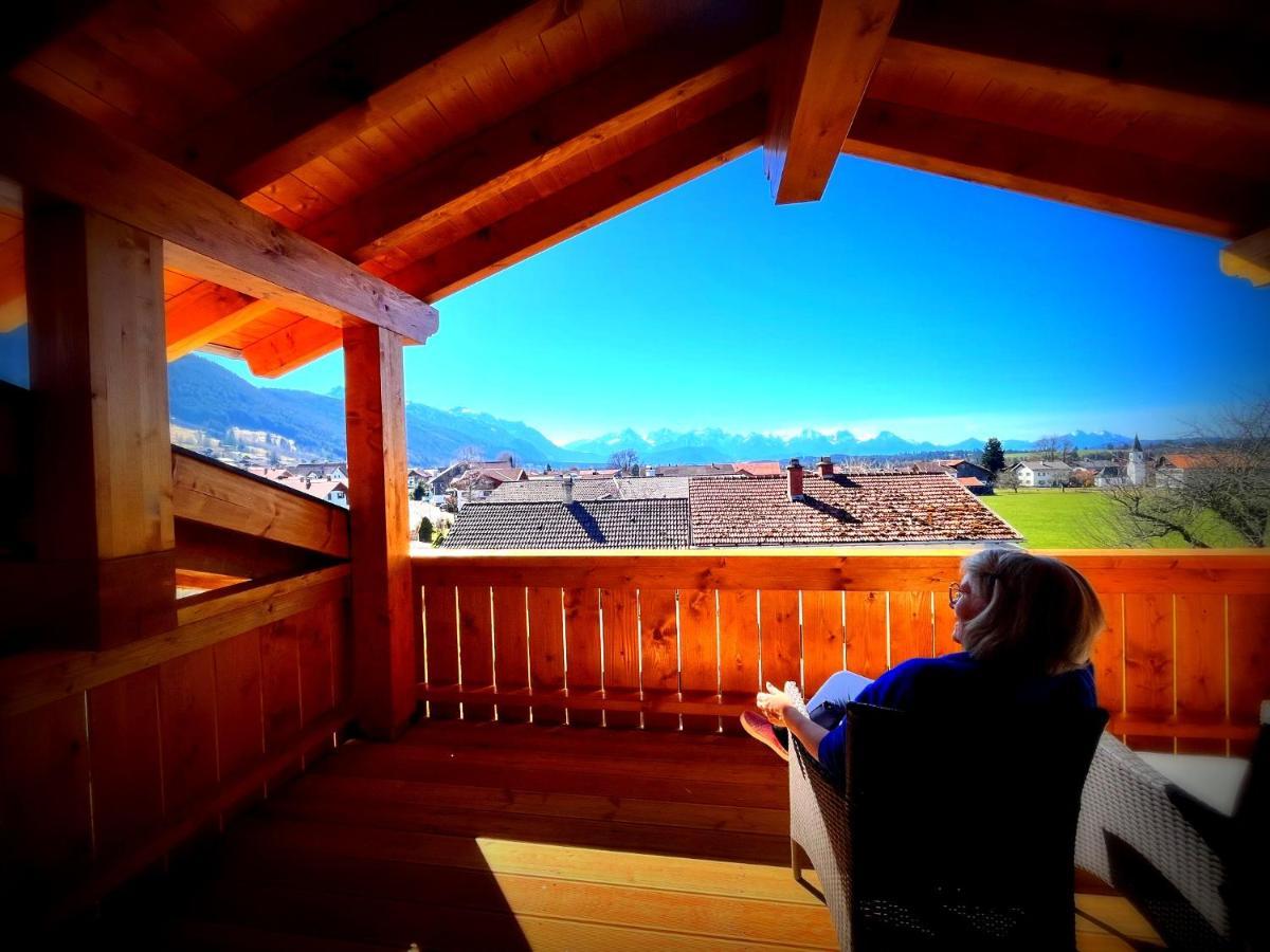 23 Neu Erbaute Ferienwohnung Mit Schloss- Und Panoramablick Halblech Exteriör bild