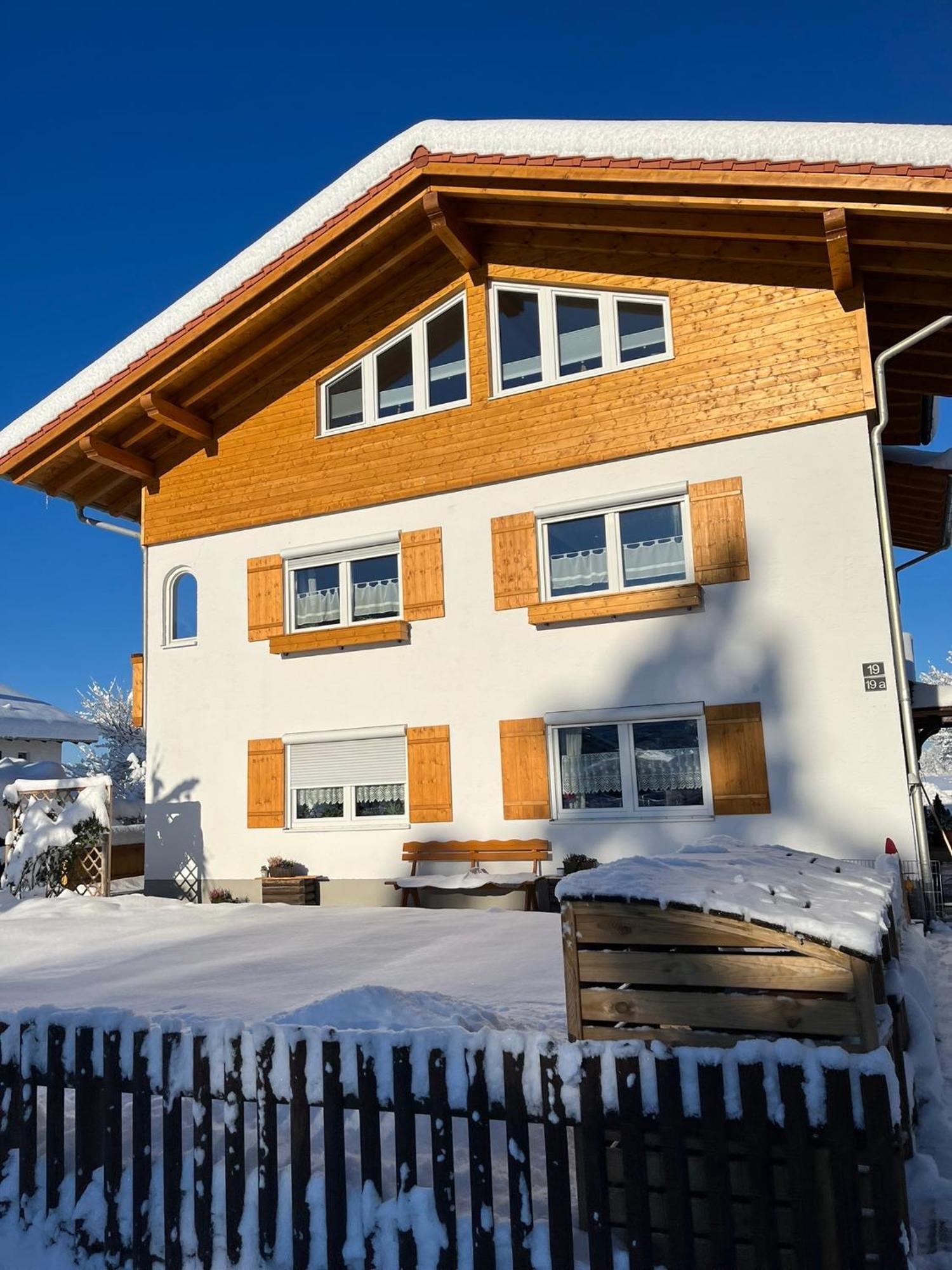 23 Neu Erbaute Ferienwohnung Mit Schloss- Und Panoramablick Halblech Exteriör bild