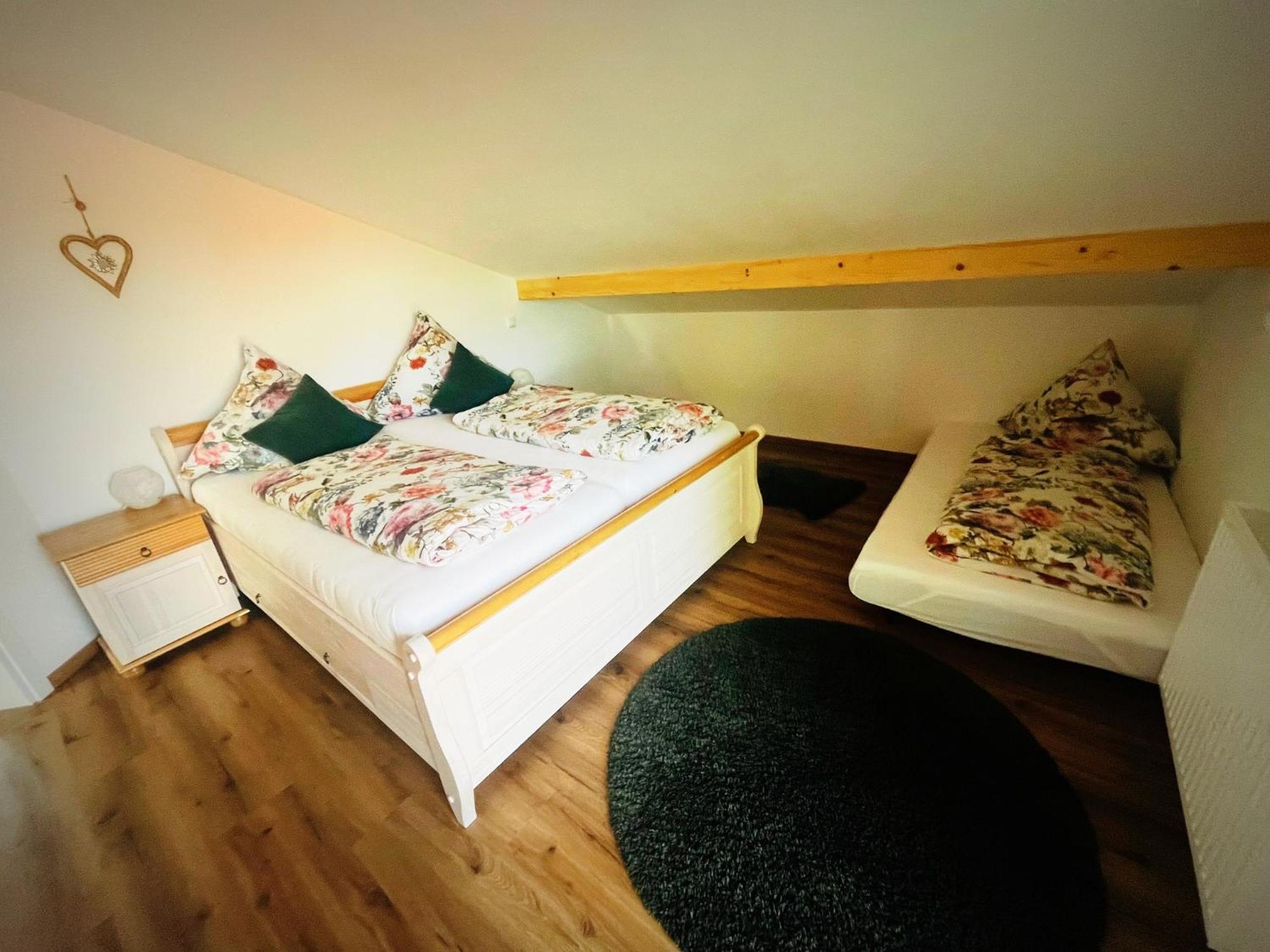 23 Neu Erbaute Ferienwohnung Mit Schloss- Und Panoramablick Halblech Exteriör bild