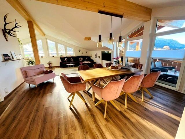 23 Neu Erbaute Ferienwohnung Mit Schloss- Und Panoramablick Halblech Exteriör bild