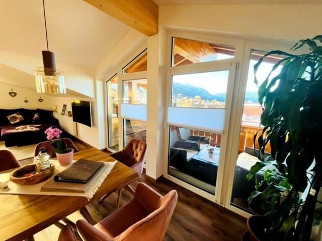 23 Neu Erbaute Ferienwohnung Mit Schloss- Und Panoramablick Halblech Exteriör bild