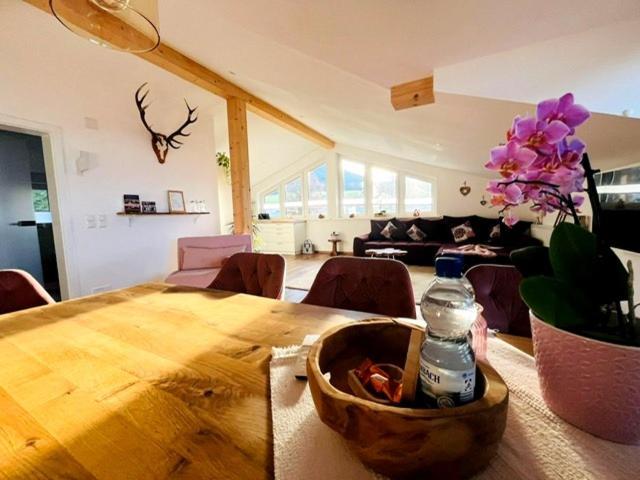 23 Neu Erbaute Ferienwohnung Mit Schloss- Und Panoramablick Halblech Exteriör bild